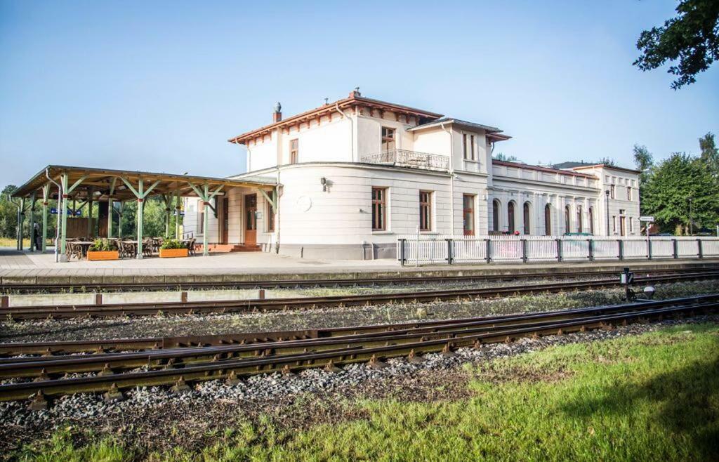 Nostalgischer Kaiserbahnhof Bad Doberan Kültér fotó